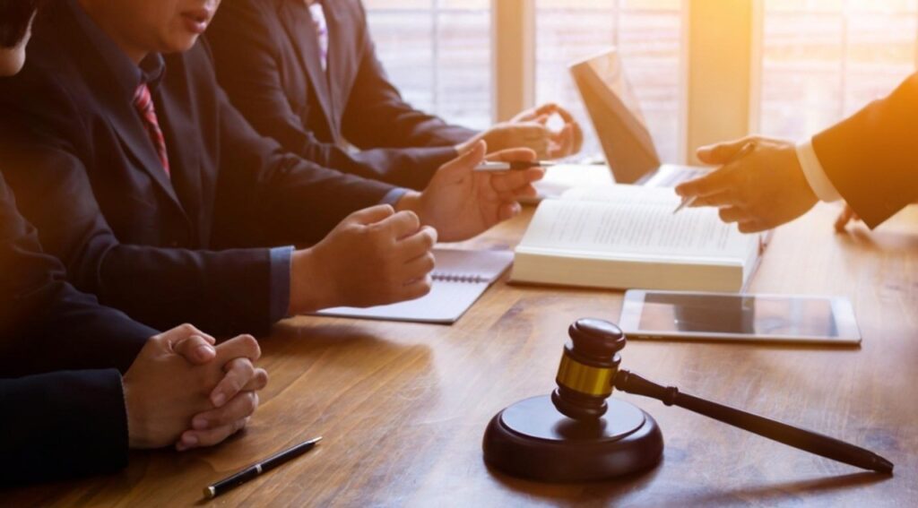 does eviction notice have to be notarized